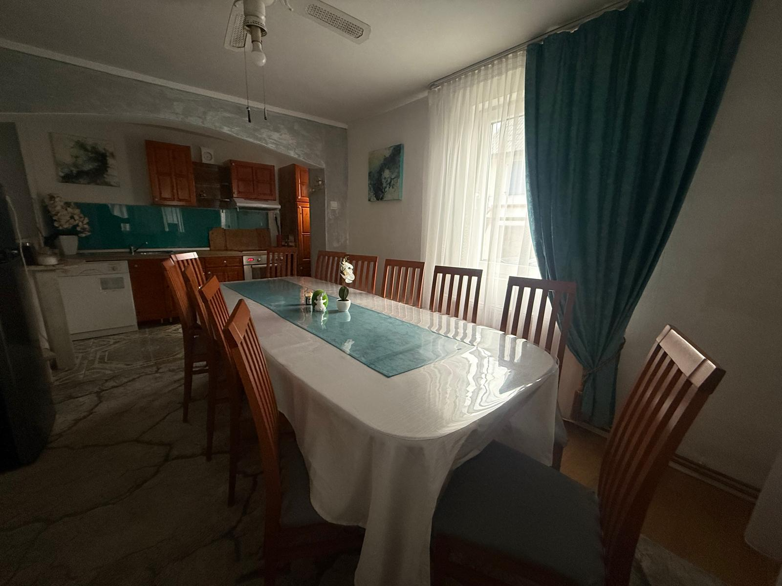 Bucătărie complet utilată